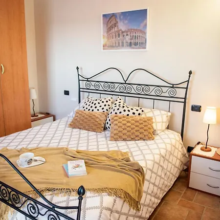 Lägenhet La Casa Di Sopra Ardea